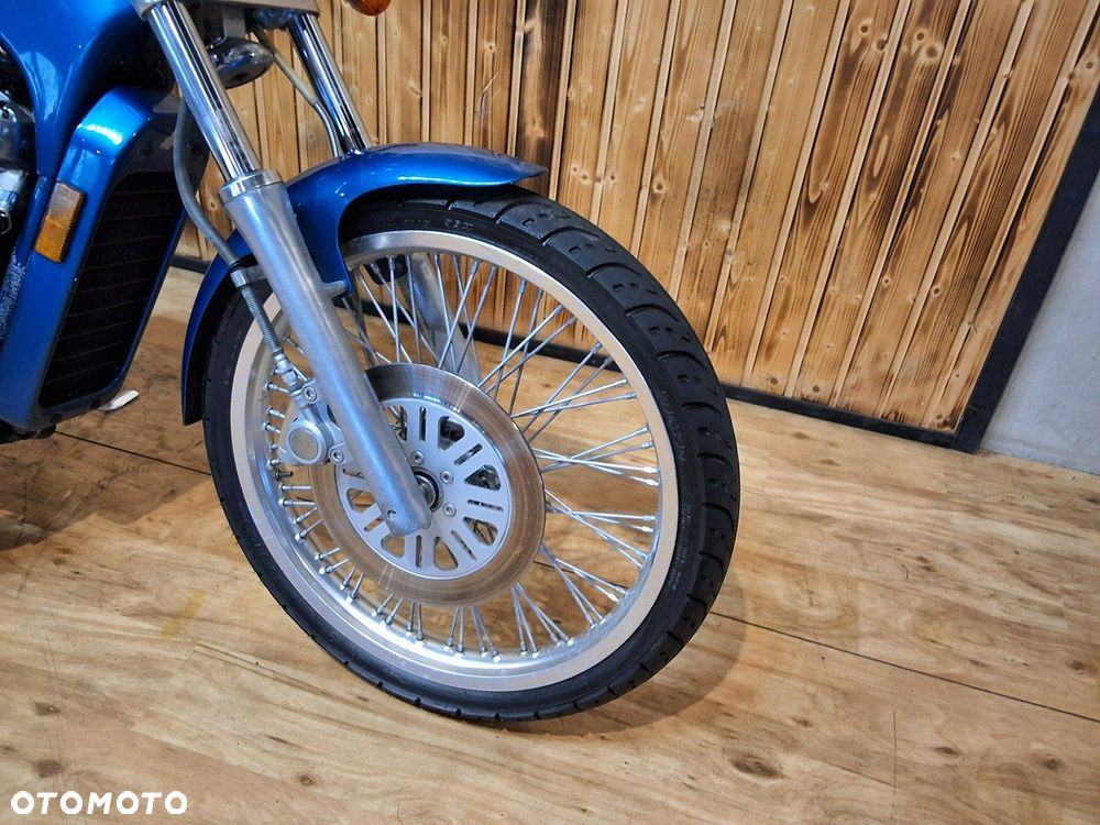 Suzuki Intruder - 9