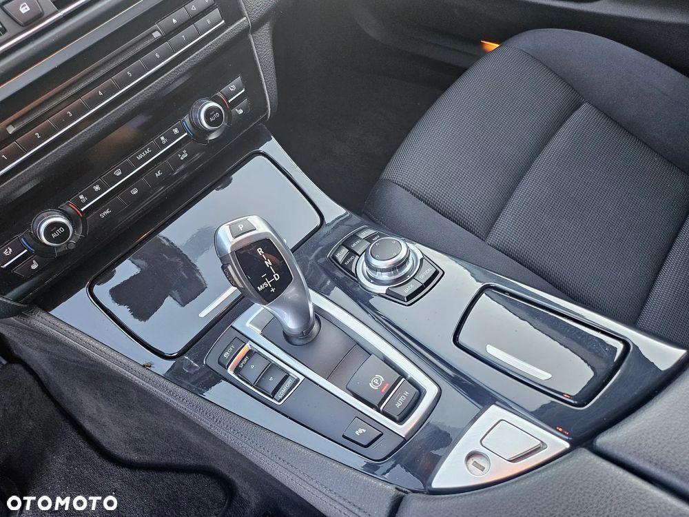 BMW Seria 5 - 25