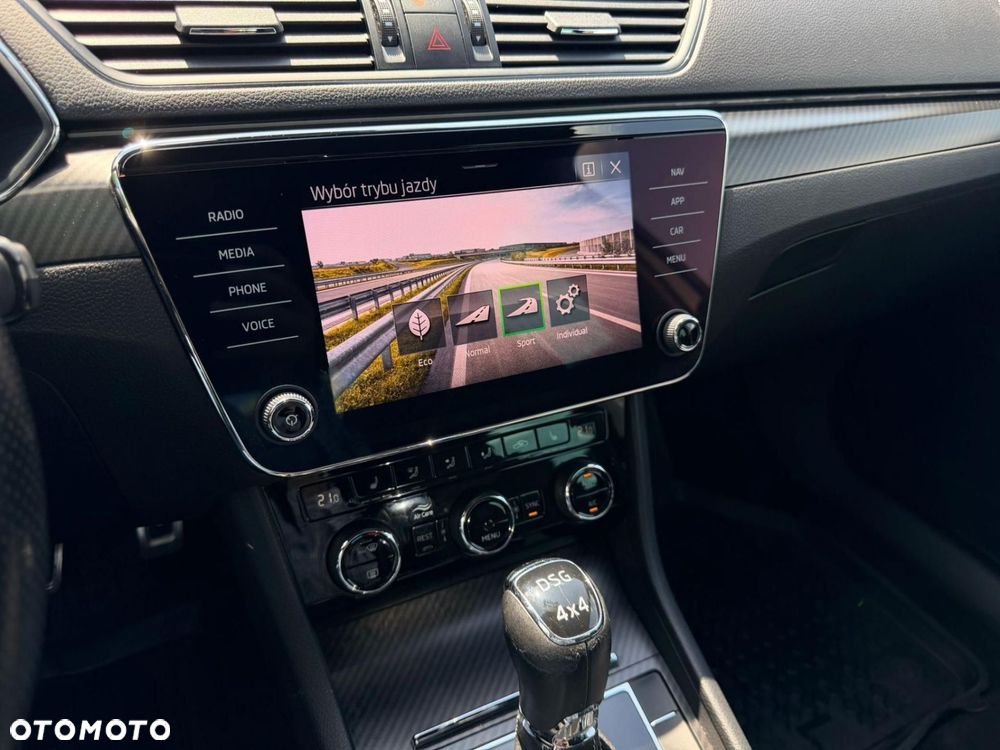 Skoda Superb 2.0 TSI 4x4 Sportline DSG - 13