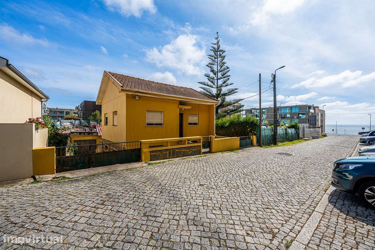 Moradia a 100 Metros da Praia de Lavadores I Exclusivo Golden Hour - Grande imagem: 2/45