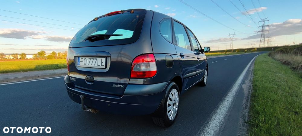 Renault Scenic 2.0 16V Privilege - 7