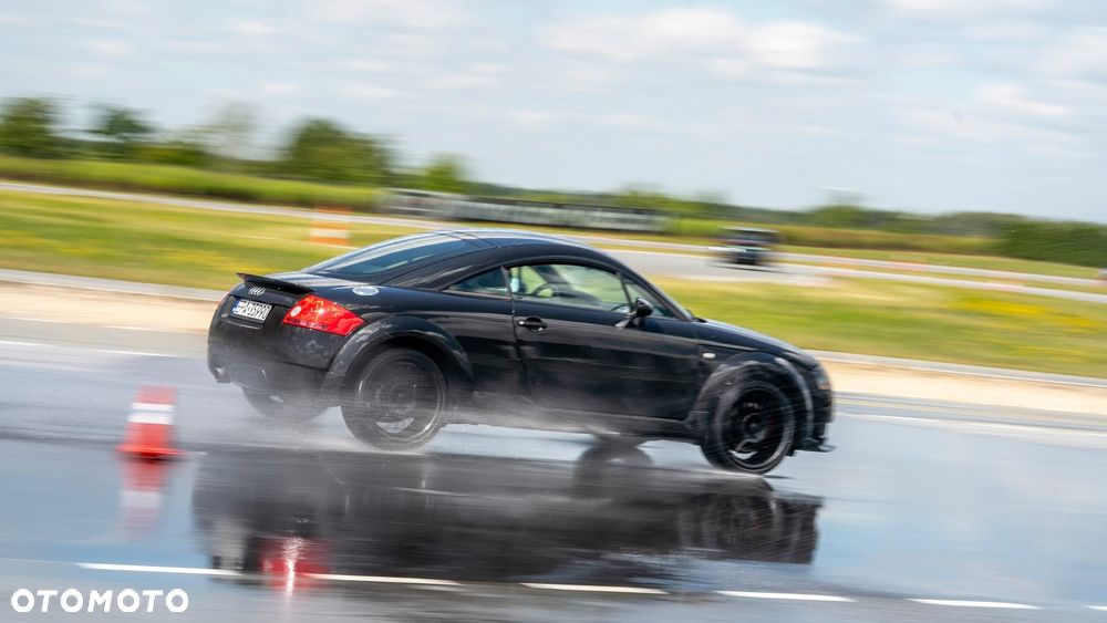 Audi TT Coupé 1.8T - 1
