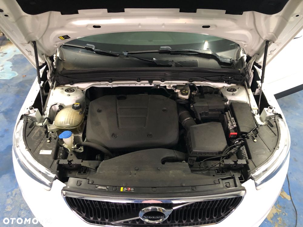 Volvo XC 40 T3 Geartronic RDesign - 20