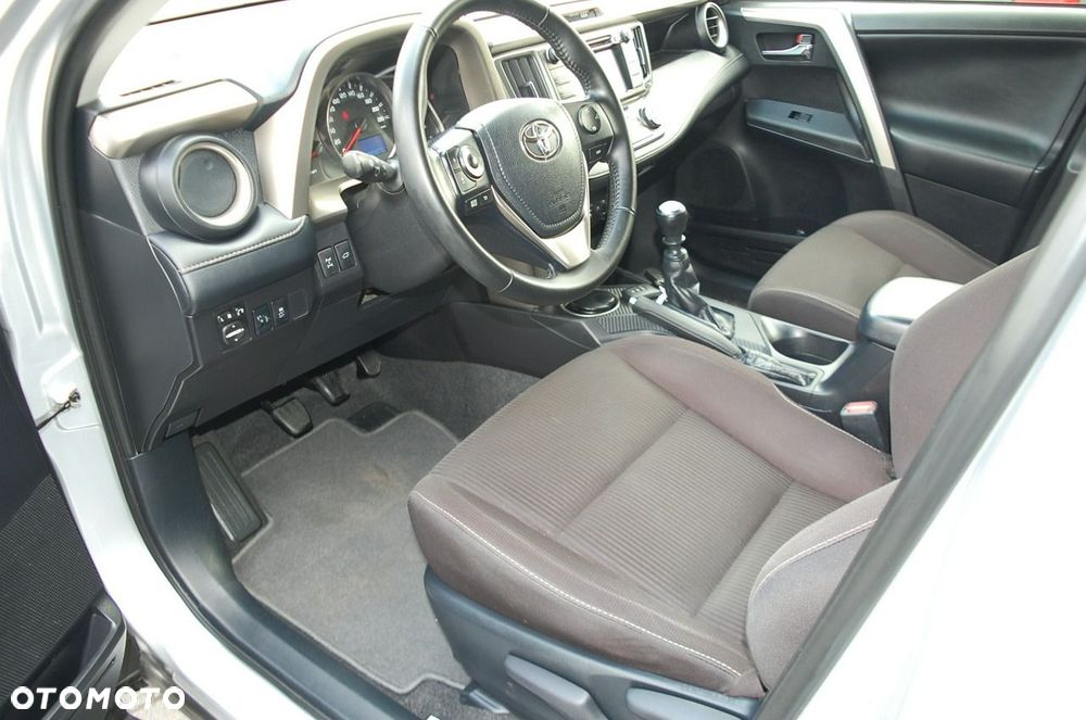 Toyota RAV4 - 22