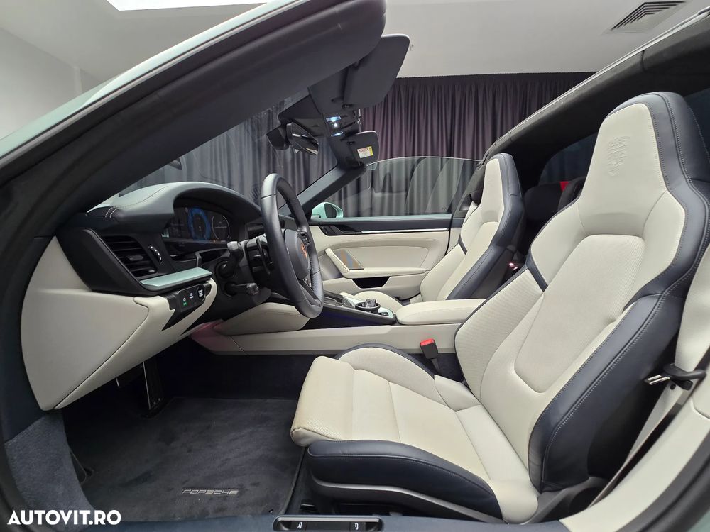 Porsche 992 - 4