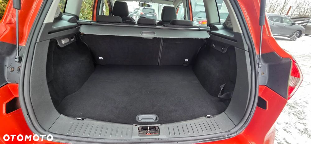 Ford Kuga 2.0 TDCi 2x4 Champions Edition - 33