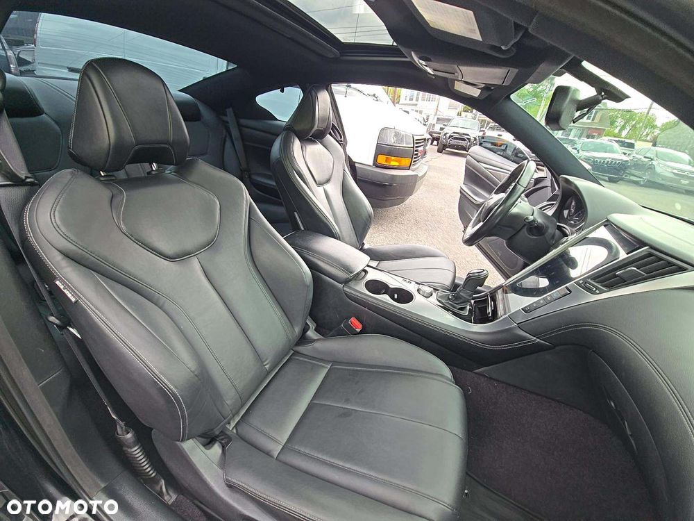 Infiniti Q60 3.0t AWD Sport - 11