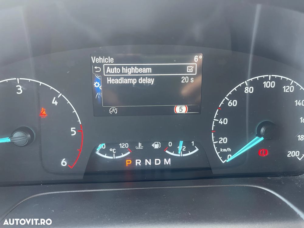 Ford Tourneo Custom - 16