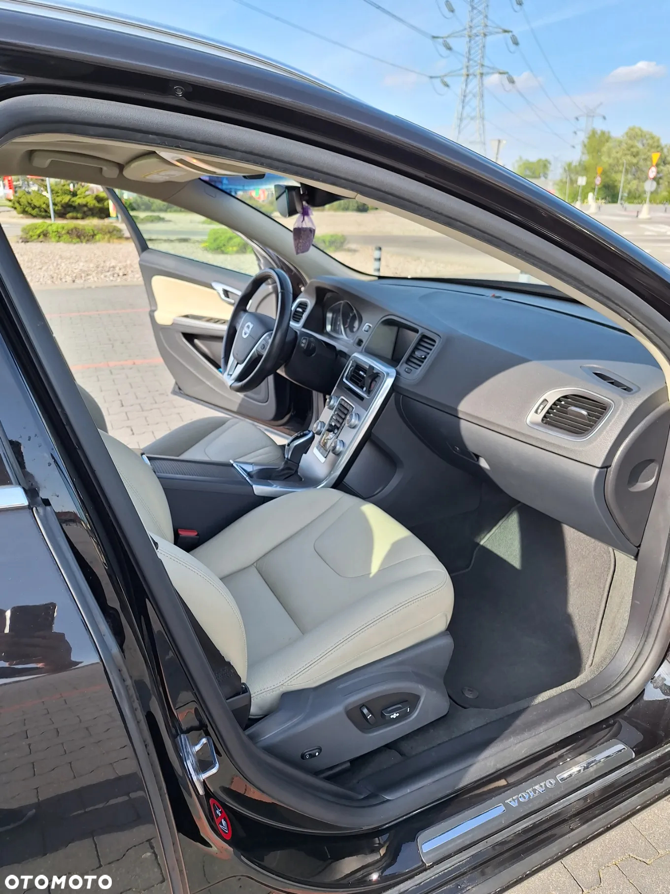Volvo V60 T5 Drive-E Dynamic Edition (Kinetic) - 20