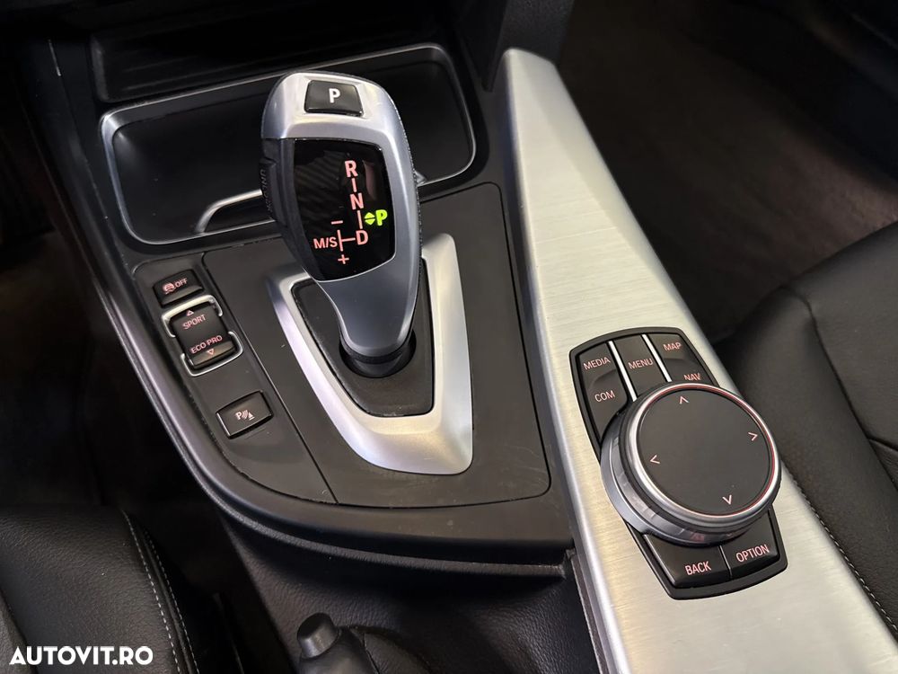 BMW Seria 3 320d xDrive AT - 18