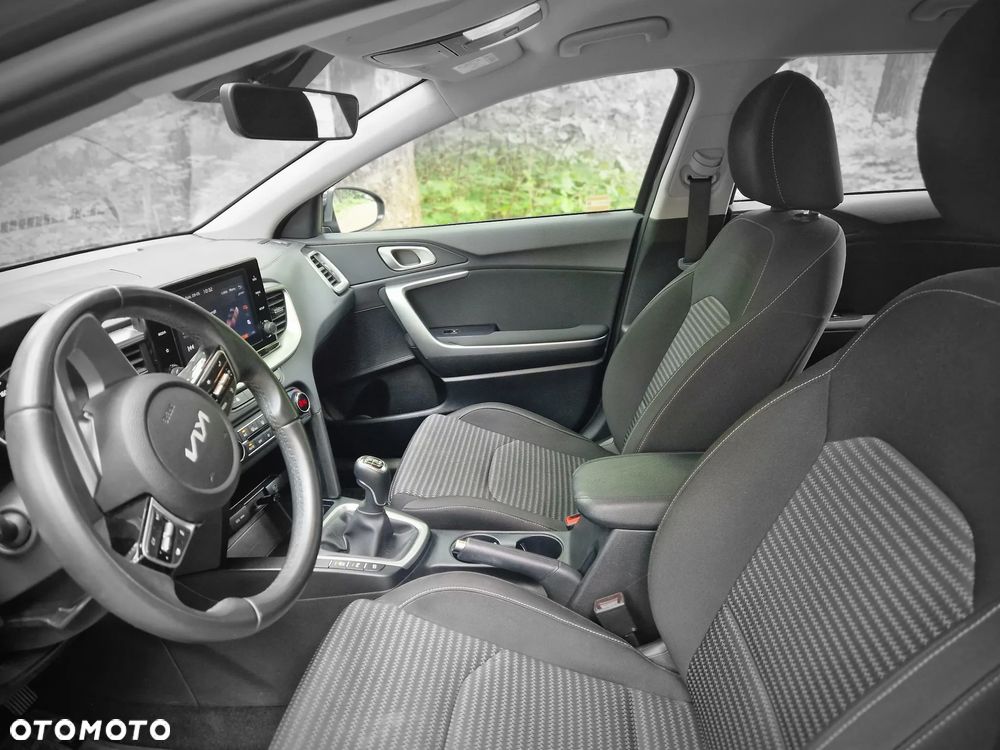 Kia Ceed 1.5 T-GDI M - 26
