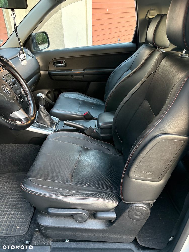 Suzuki Grand Vitara 1.6 - 10