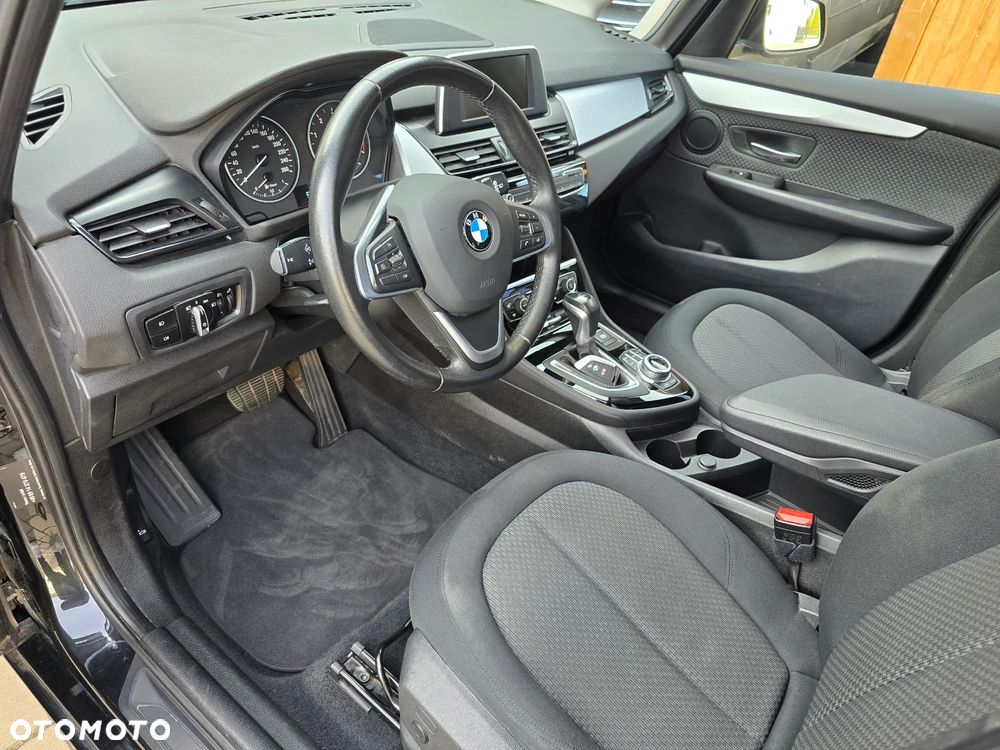 BMW Seria 2 218d Sport-Aut Advantage - 16