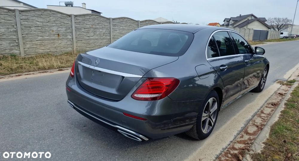 Mercedes-Benz Klasa E 200 d 9G-TRONIC - 8