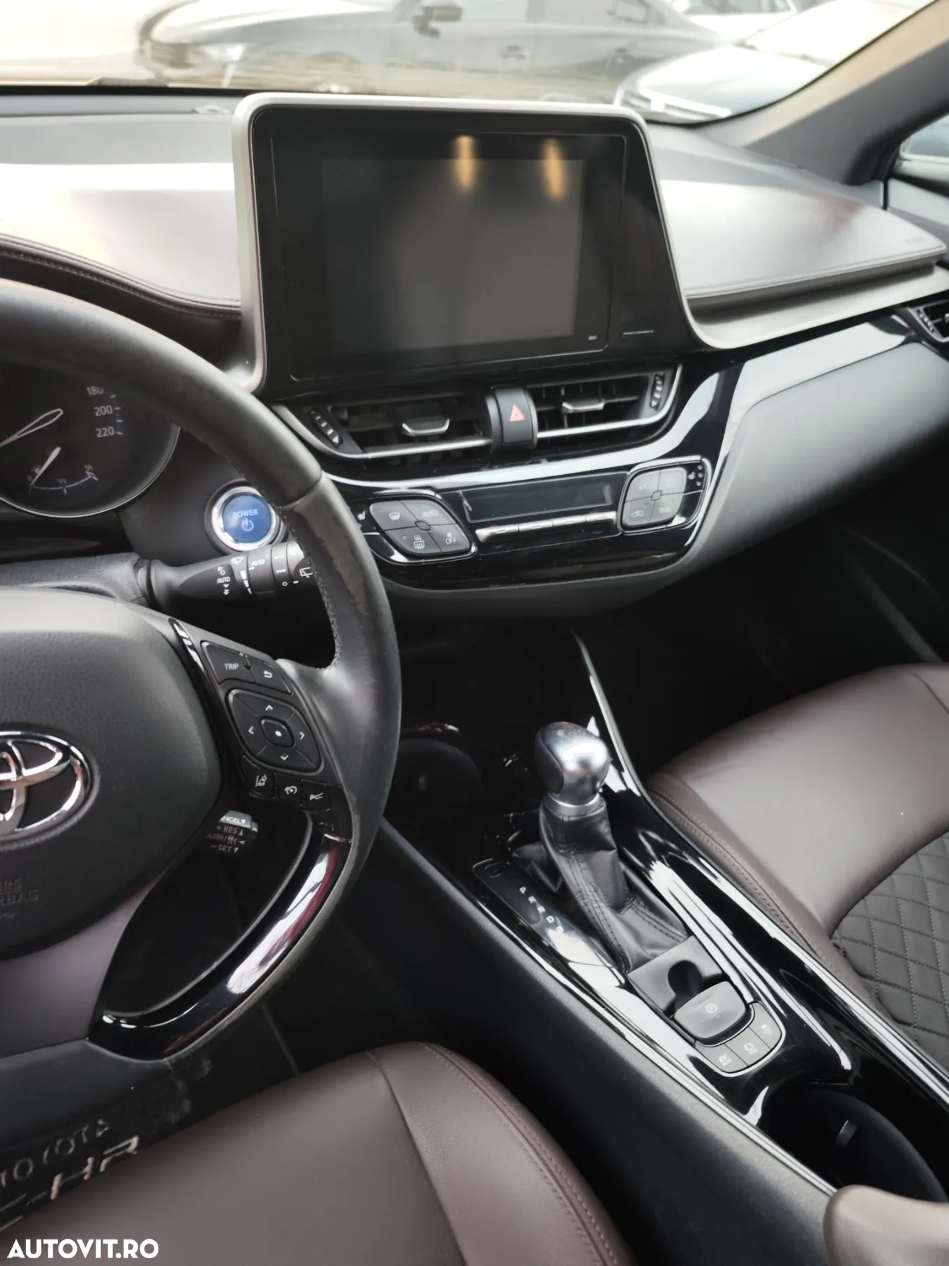 Toyota C-HR - 10