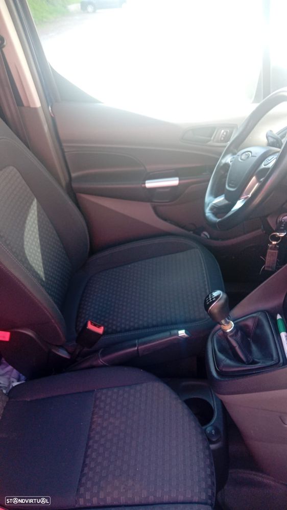 Ford Transit Connect - 8