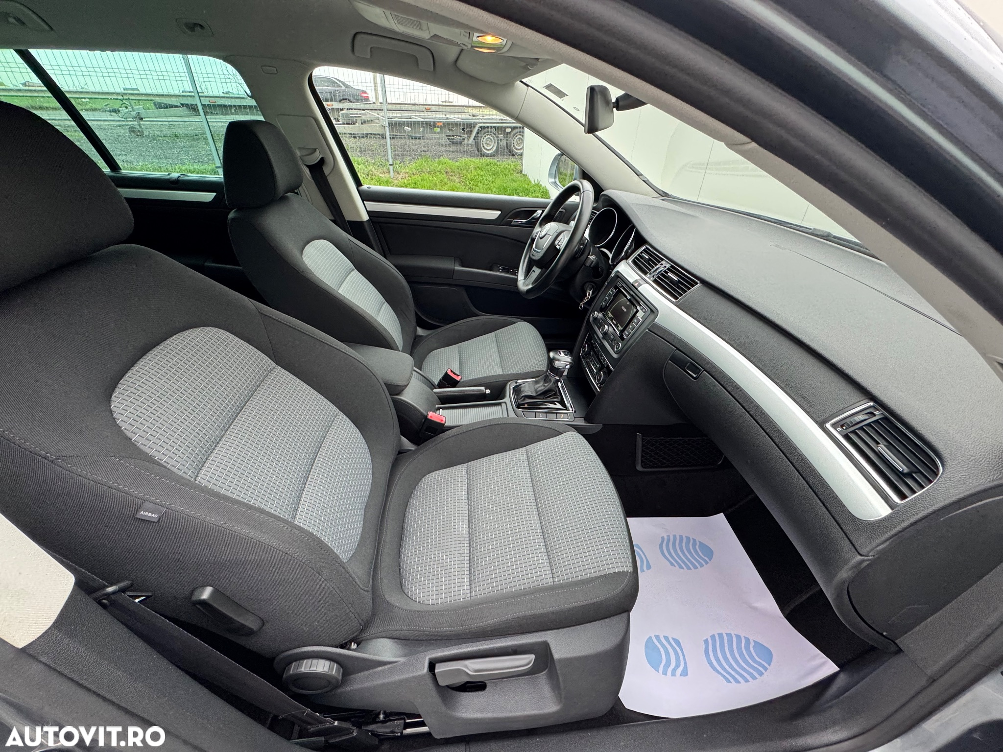 Skoda Superb 2.0 TDI DSG Exclusive - 10