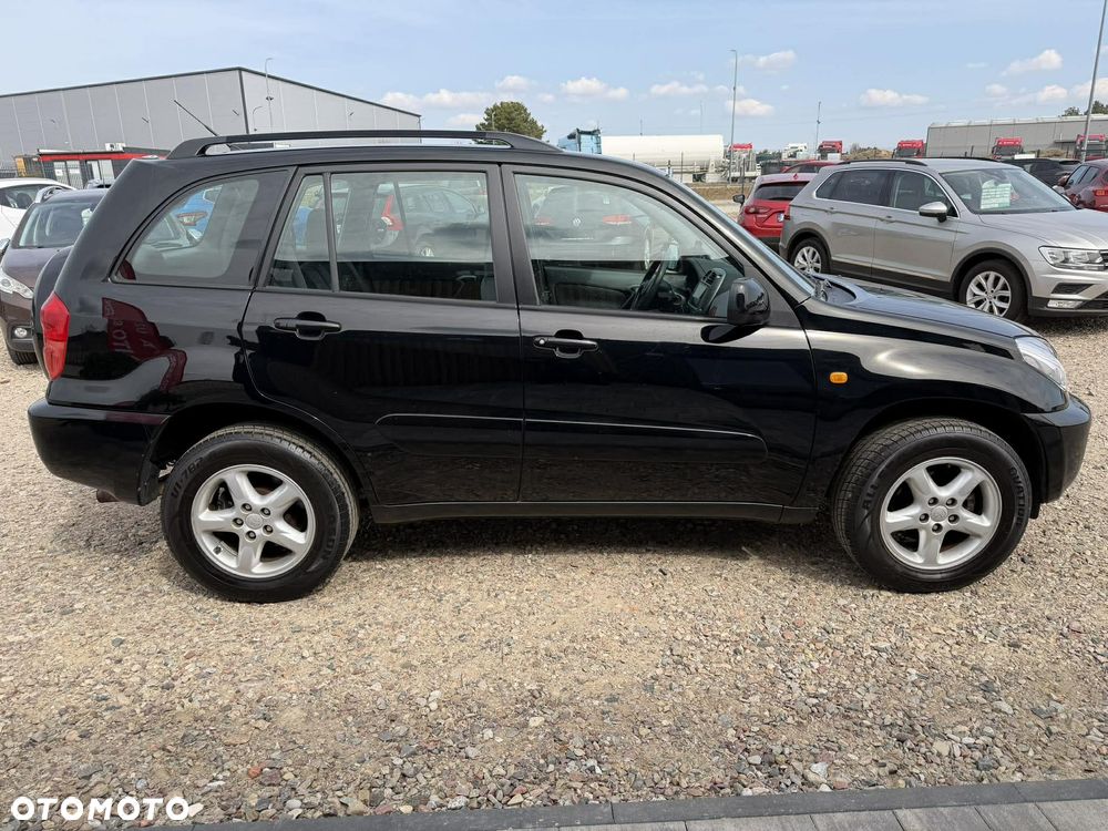 Toyota RAV4 1.8 VVT-i 4x2 - 6