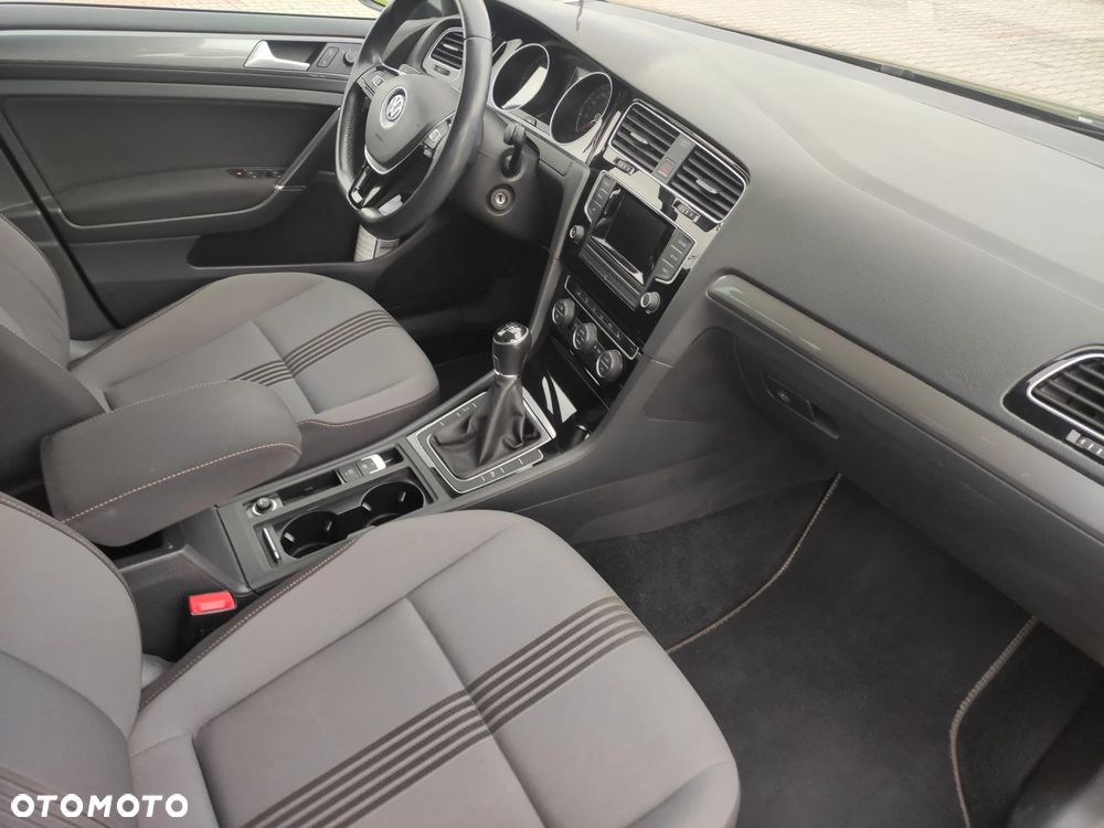 Volkswagen Golf 1.6 TDI BlueMotion Technology Allstar - 16