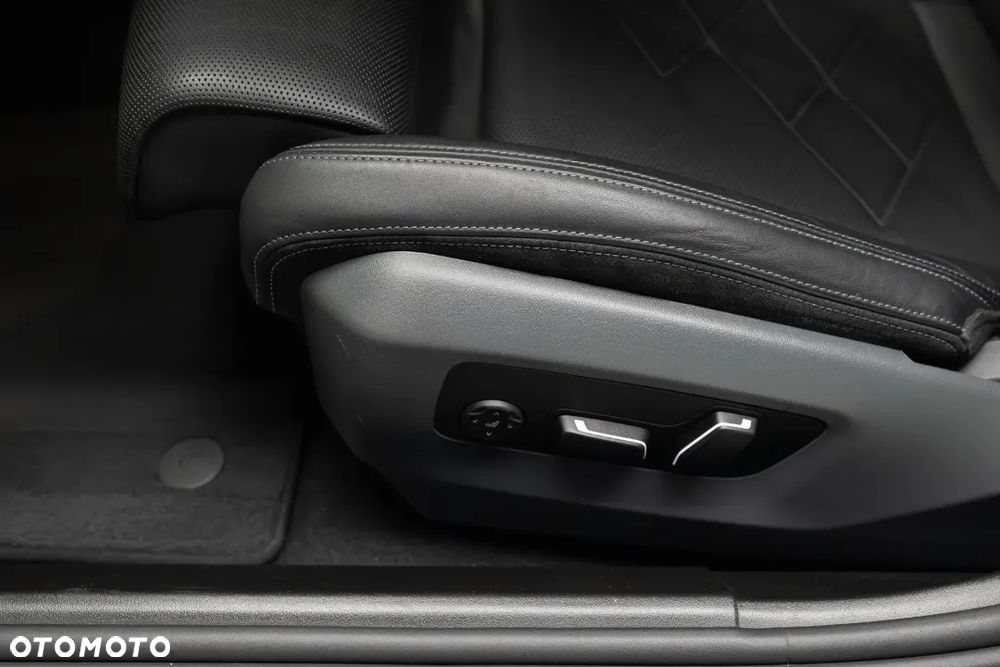BMW Seria 5 520d xDrive mHEV M Sport - 30