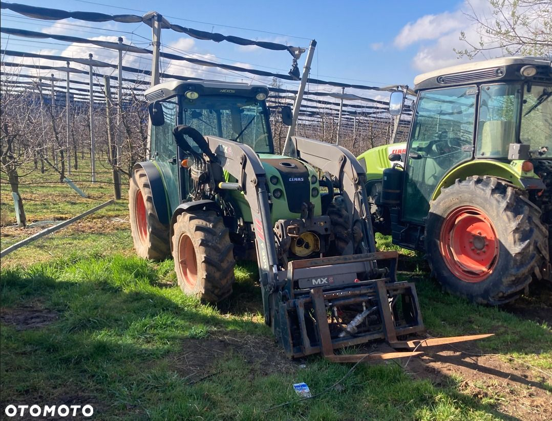 Claas Nexos 240 F 4X4 - 10
