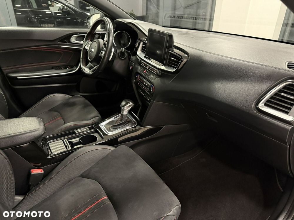Kia ProCeed 1.6 T-GDI GT DCT - 32