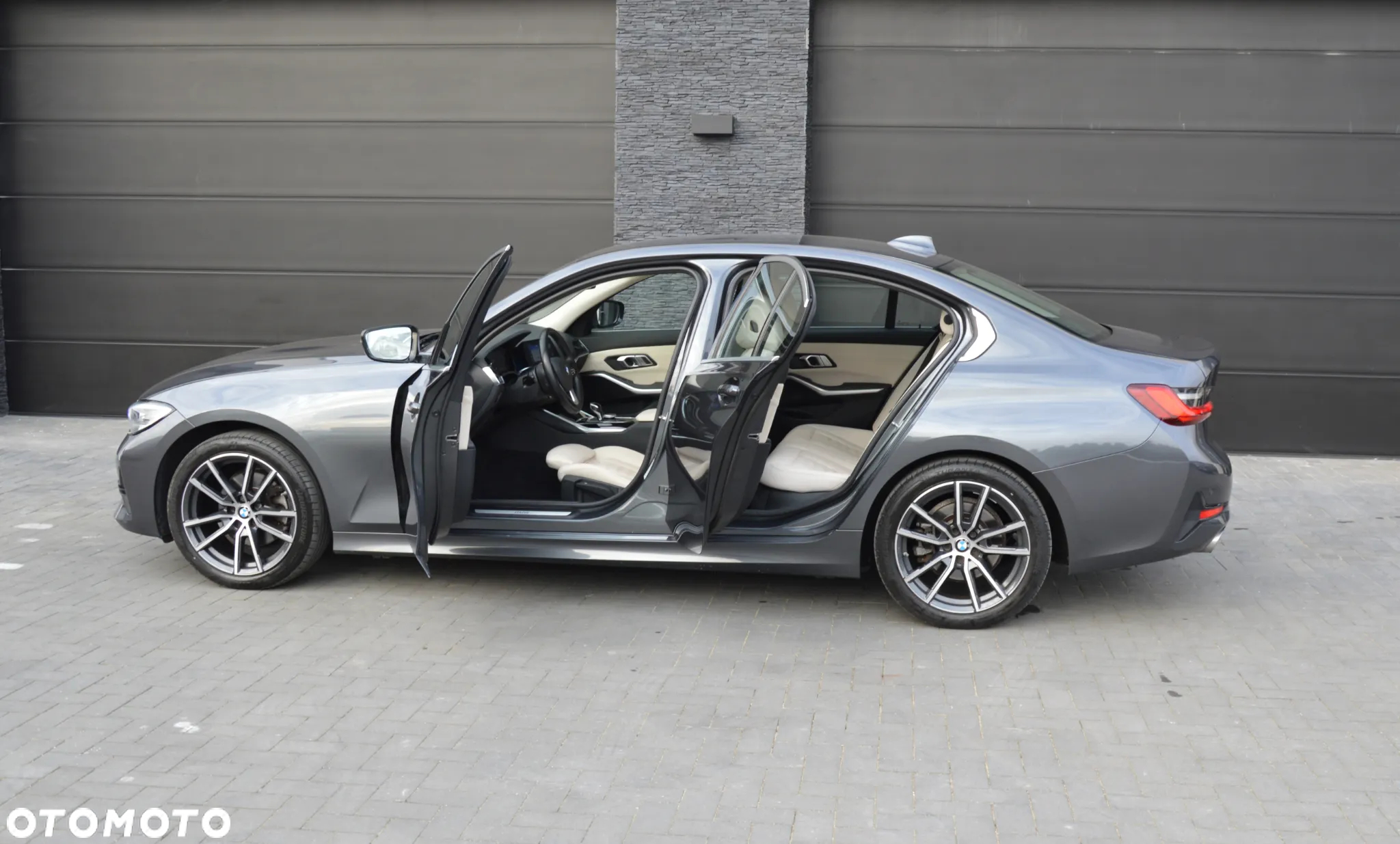 BMW Seria 3 320i Sport Line - 12
