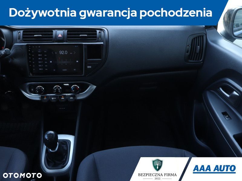 Kia Rio - 10