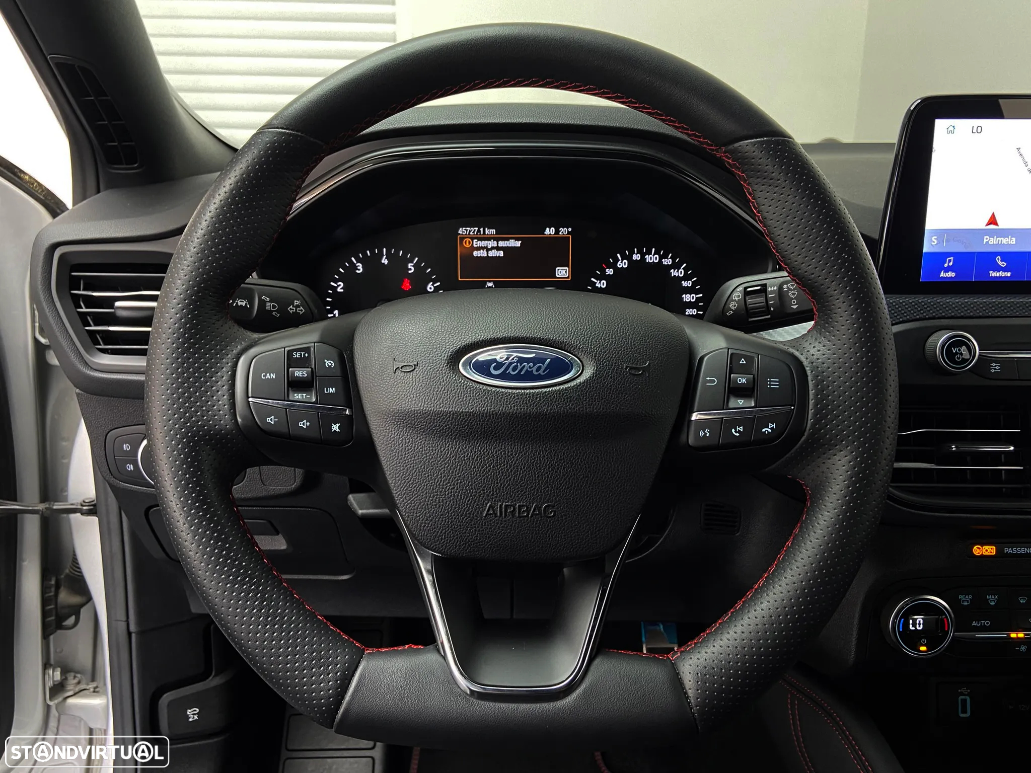 Ford Focus 1.0 EcoBoost MHEV ST-Line - 13