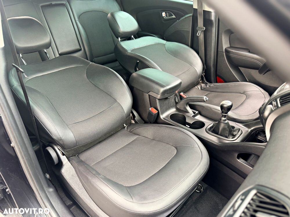 Hyundai ix35 ver-blue-1-7-crdi-2wd-style - 20