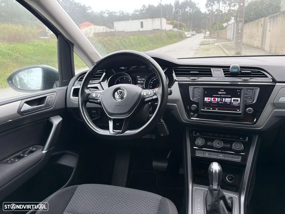 VW Touran 1.6 TDI Highline DSG - 14