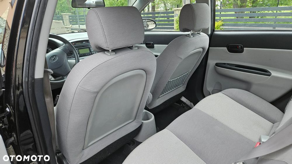 Hyundai Accent - 13