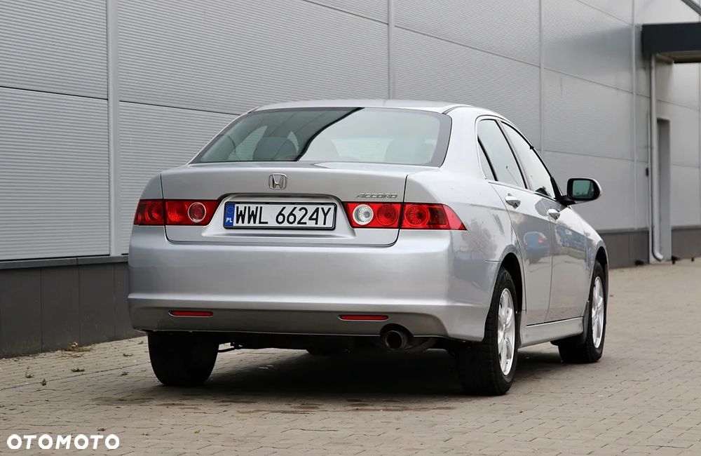 Honda Accord 2.0 Comfort - 8