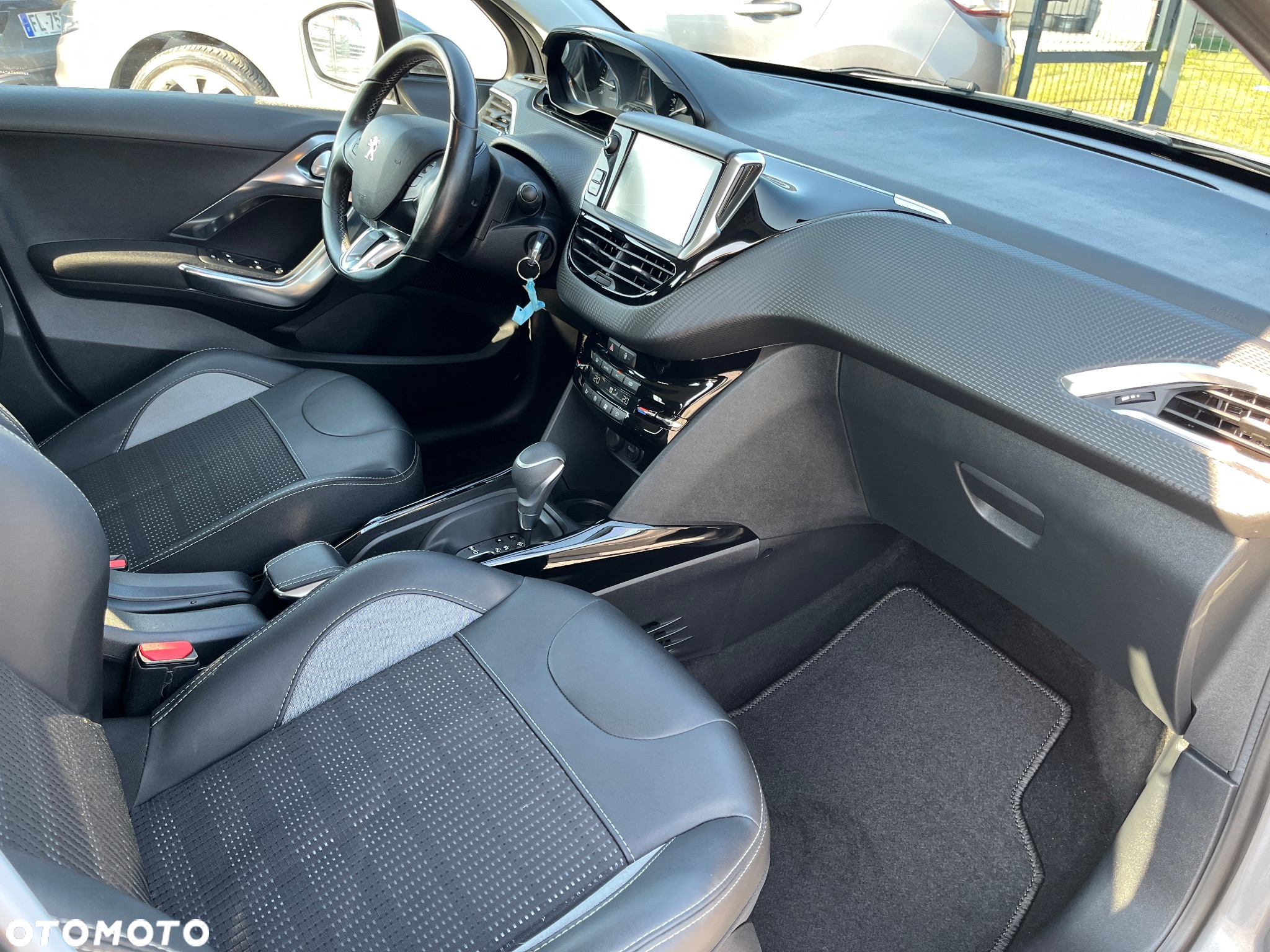 Peugeot 2008 1.2 Pure Tech Active S&S EAT6 - 10