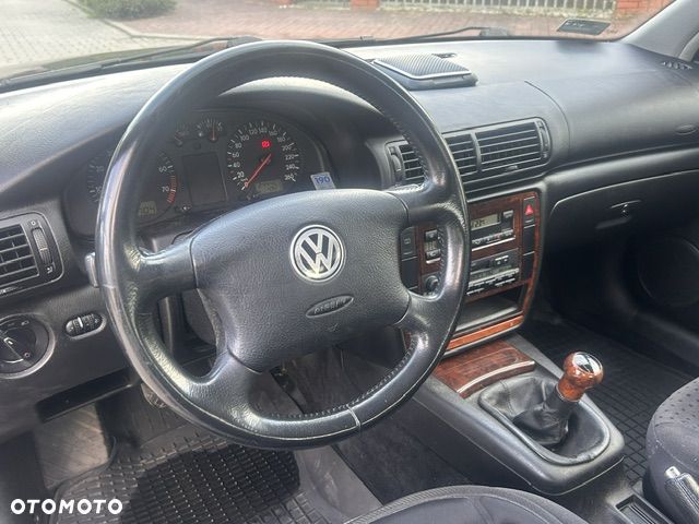 Volkswagen Passat - 14
