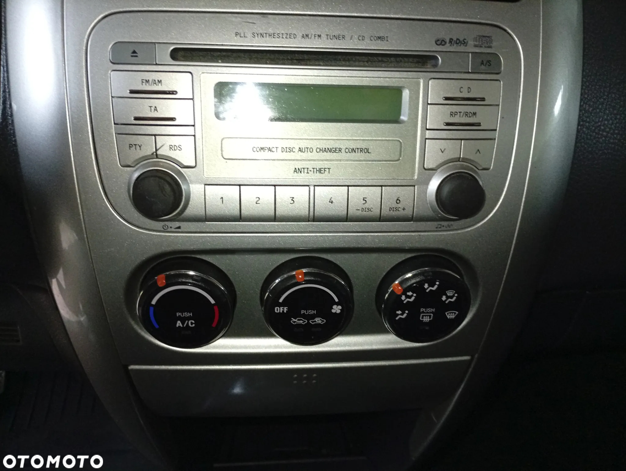 Suzuki Liana 1.6 Snow White - 13