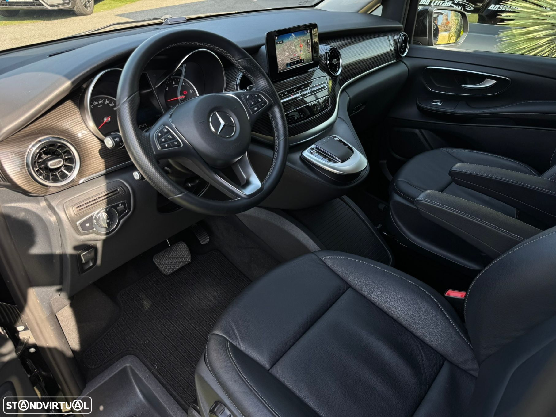 Mercedes-Benz V 300 d Longo Avantgarde - 3