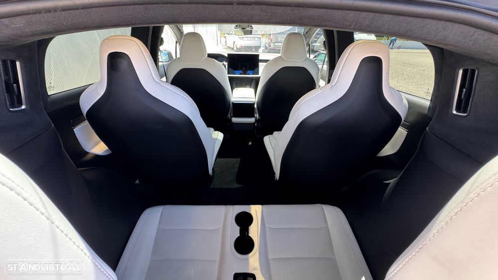 Tesla Model X Plaid AWD - 15