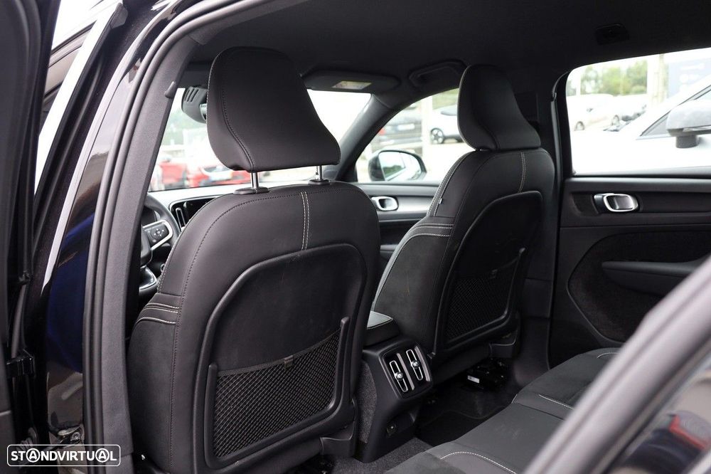Volvo XC 40 1.5 T2 Plus Dark Auto - 13