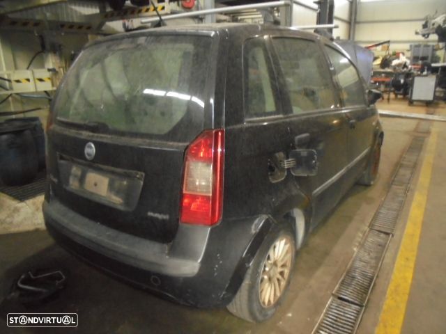 Carro MOT:  FIAT IDEA 350 2004 1.3D Multijet 70CV 5P PRETO DIESEL - 6