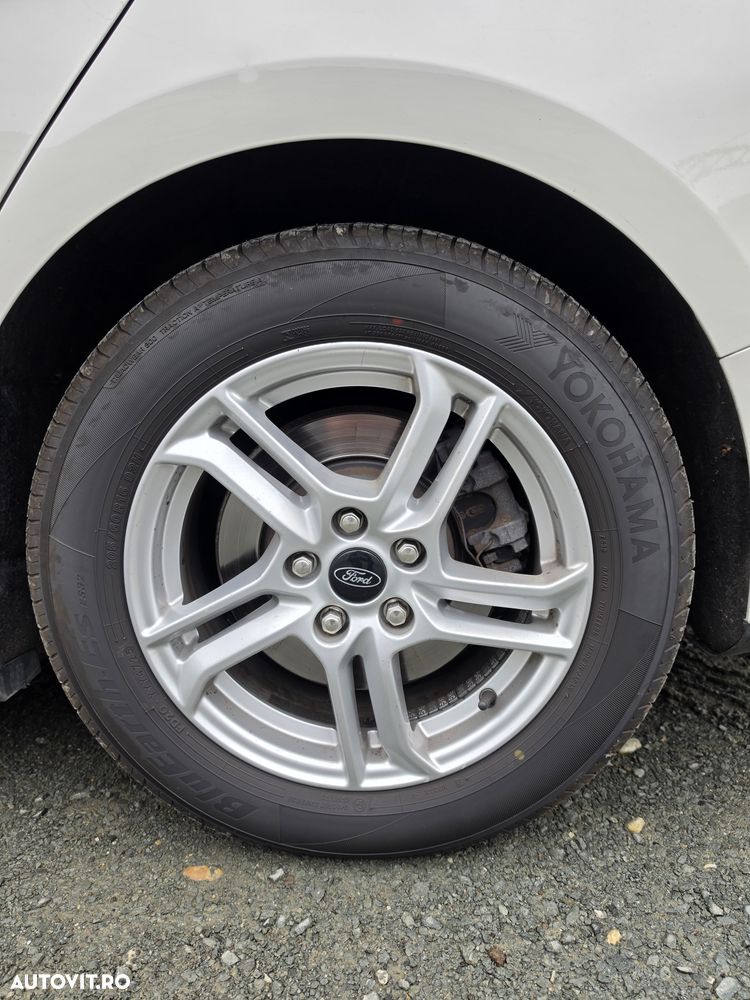 Ford Focus - 10