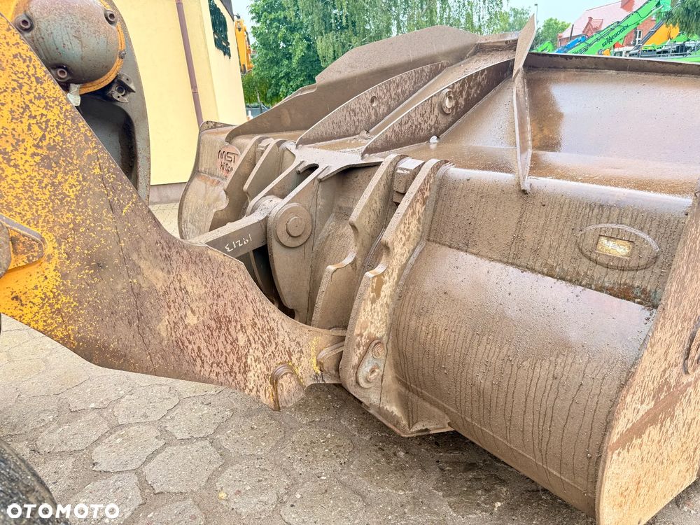 Liebherr L566 Xp Xpower ładowarka kołowa WAGA centralne smarowanie, szufla 4,2m3 - 9