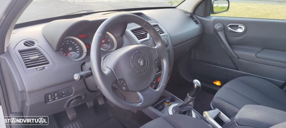 Renault Mégane 1.5 dCi Confort Dynamique - 4