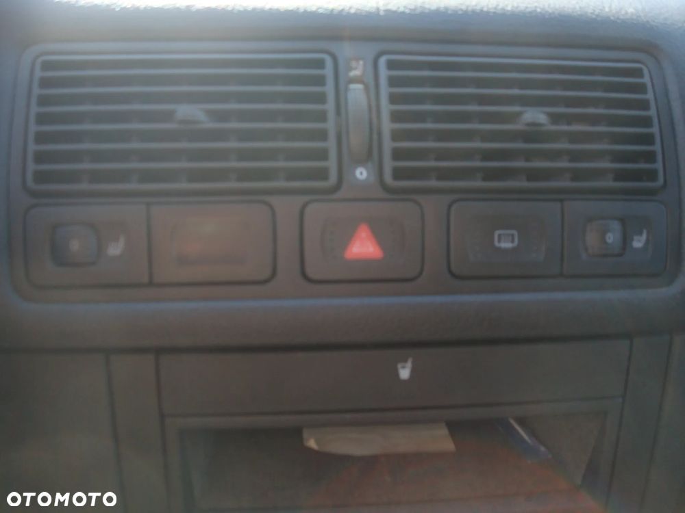 Volkswagen Golf 1.6 Tour Edition - 18