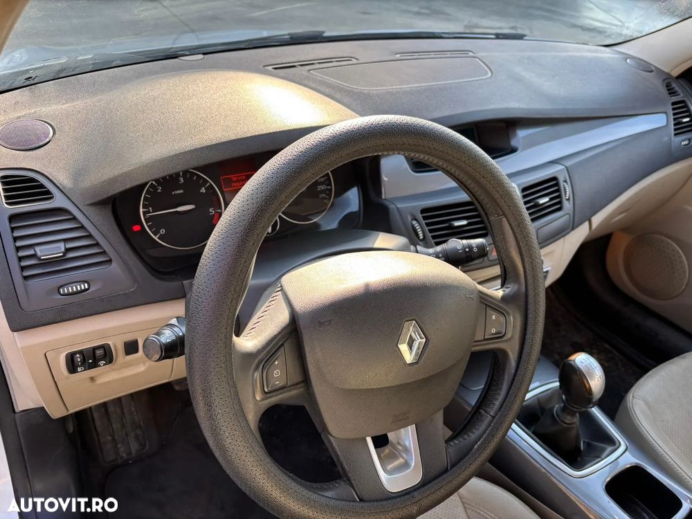 Renault Laguna 2.0dCi Dynamique - 27