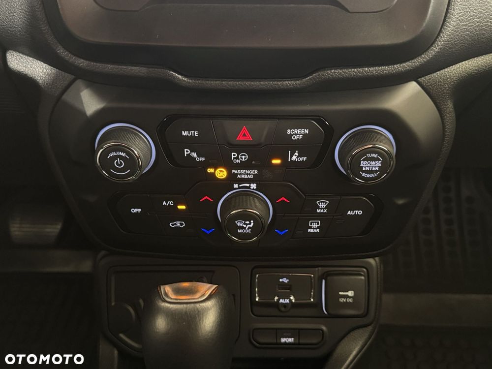 Jeep Renegade - 28