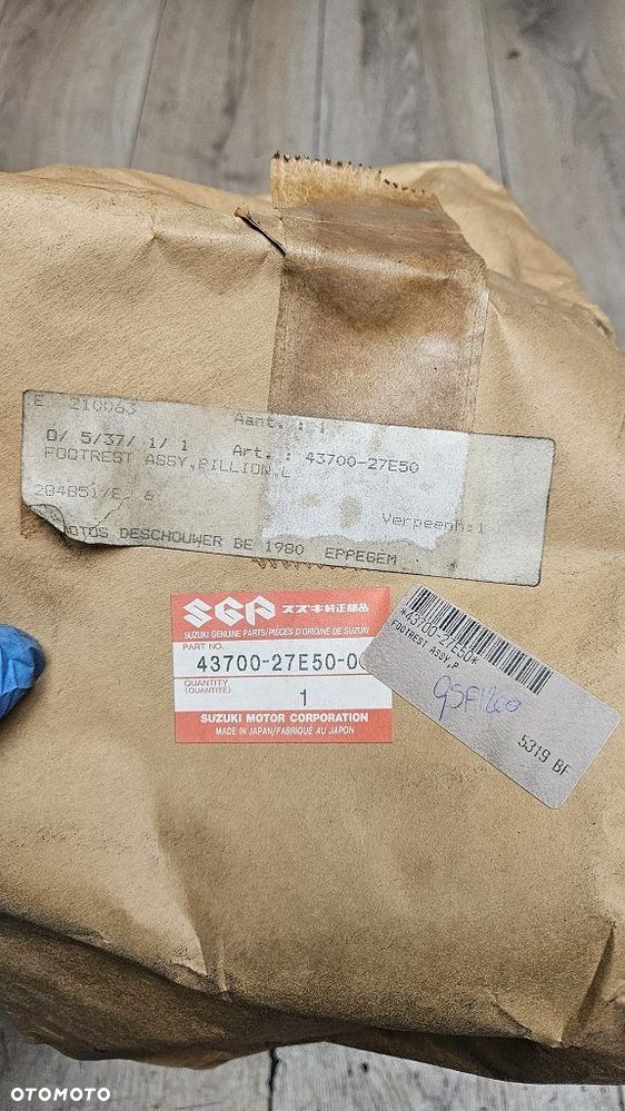 Set podnóżek pasażera Lewy Suzuki Bandit 1200 (96-00)  43700-27E50-000 - 11