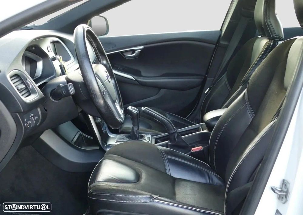 Volvo V40 1.6 D2 R-Design - 6