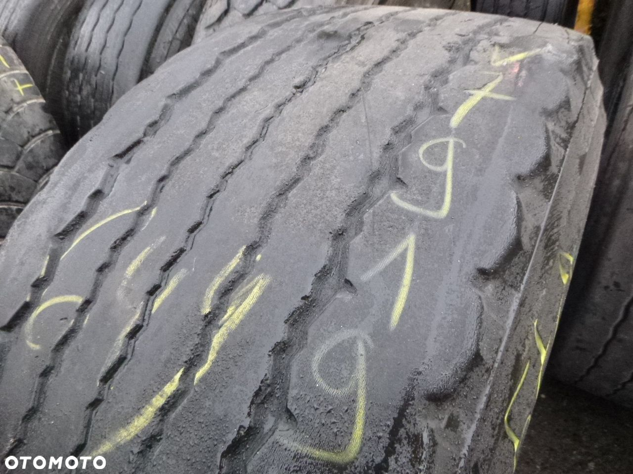 Opona ciężarowa 385/65R22.5 Bridgestone R164. Opony ciężarowe - 3