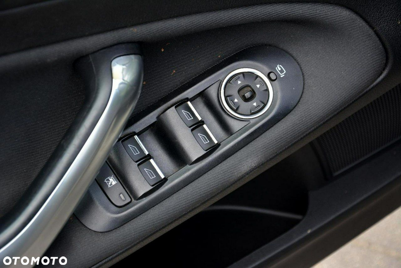 Ford Mondeo 2.0 EcoBoost Titanium - 34